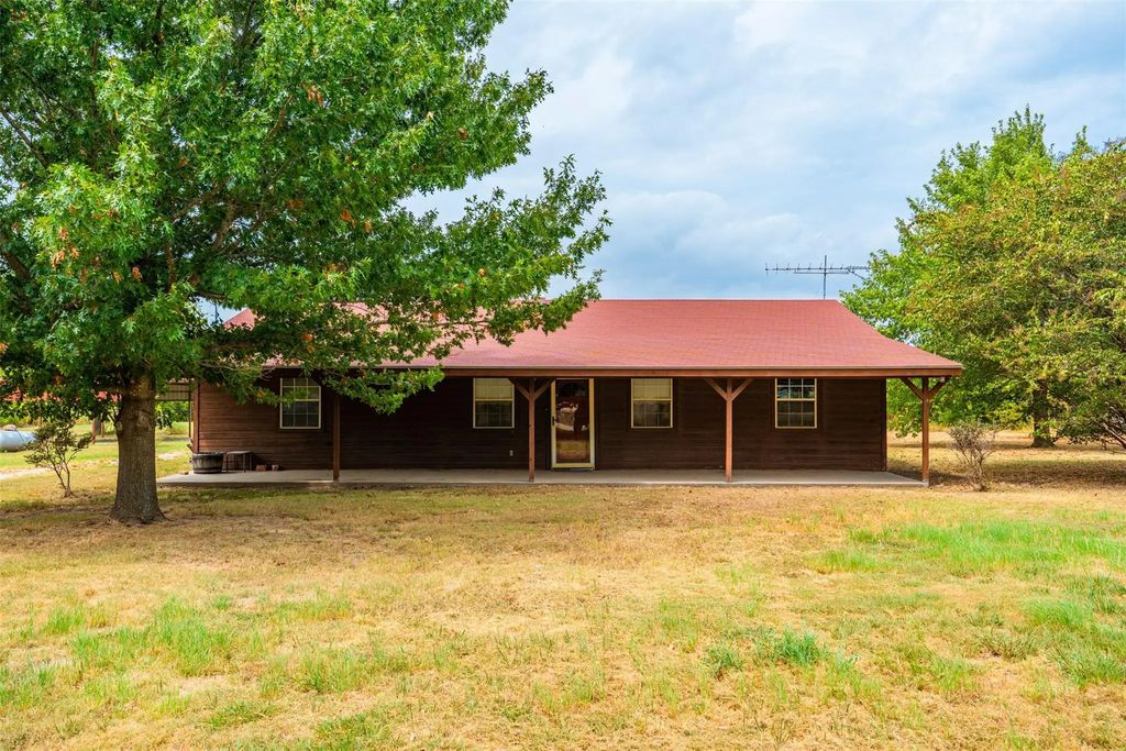 545 County Road 1110a, Cleburne