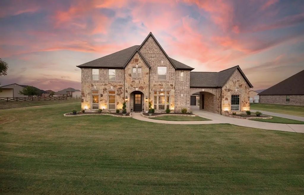 9411 Tay Lane, Justin