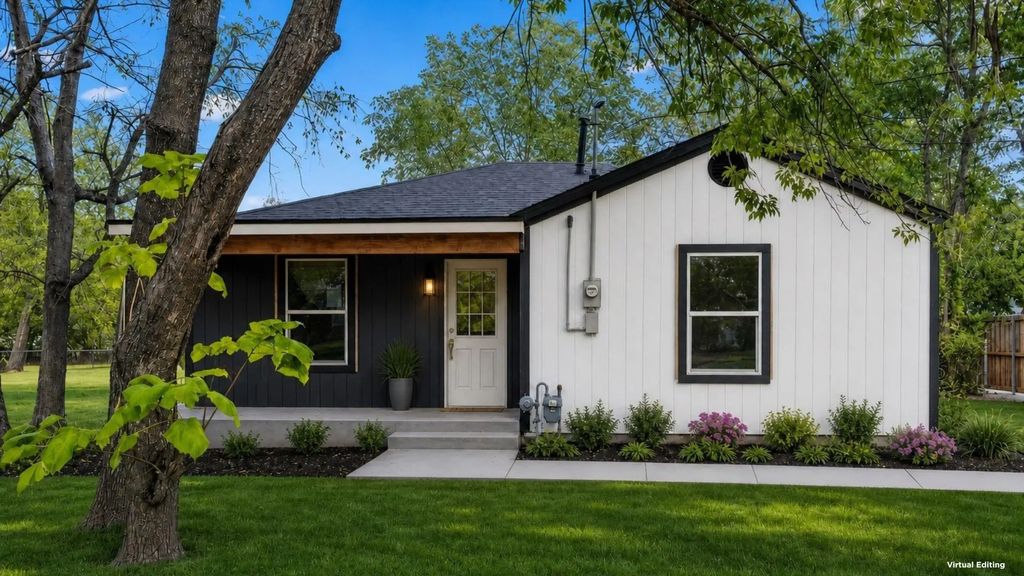 1036 Davis Street N, Sulphur Springs