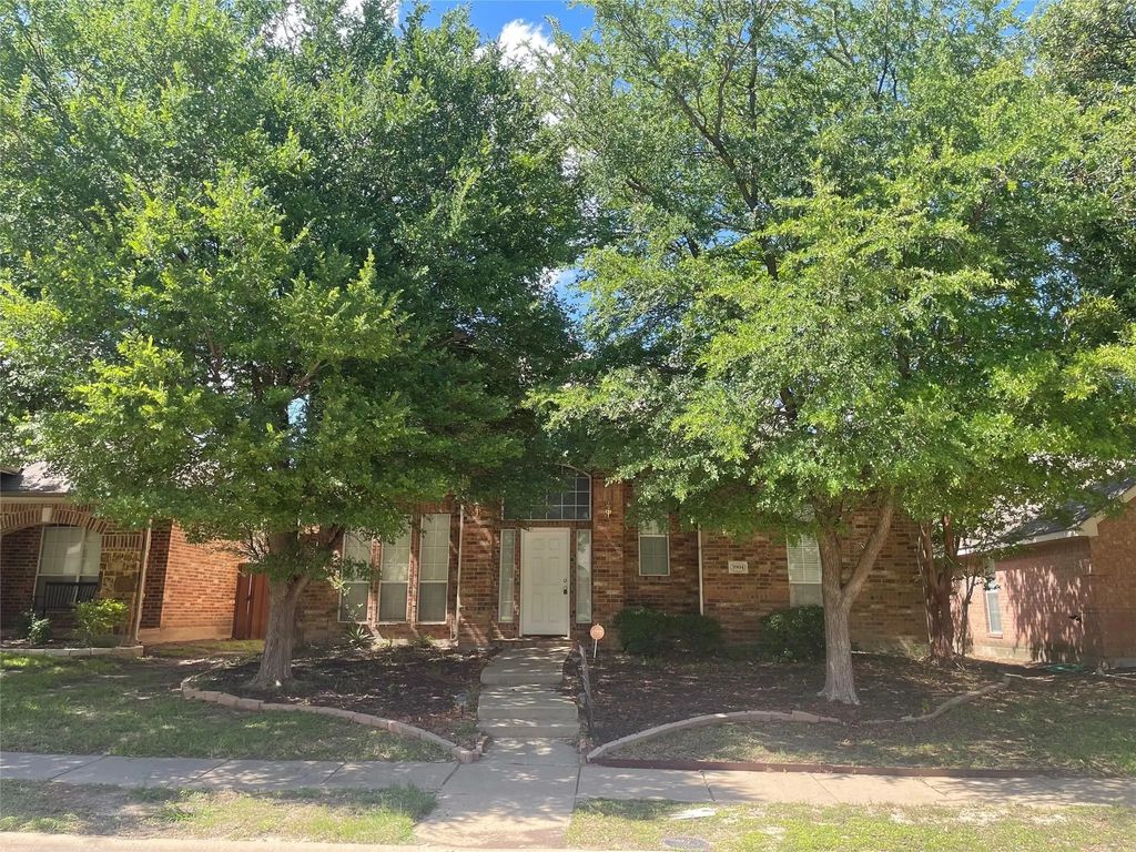 5904 Pinyon Drive, McKinney