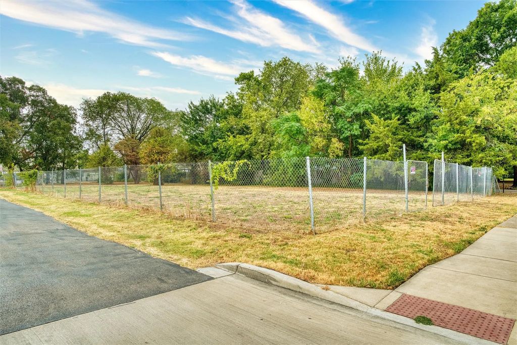 4932 Reiger Avenue, Dallas