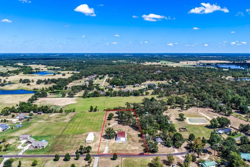 974 County Road 2310, Sulphur Springs