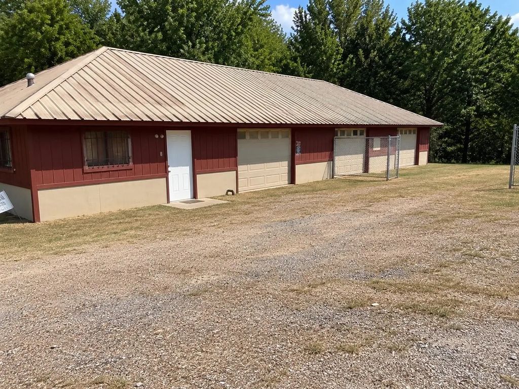 530 E Us Highway 69, Denison