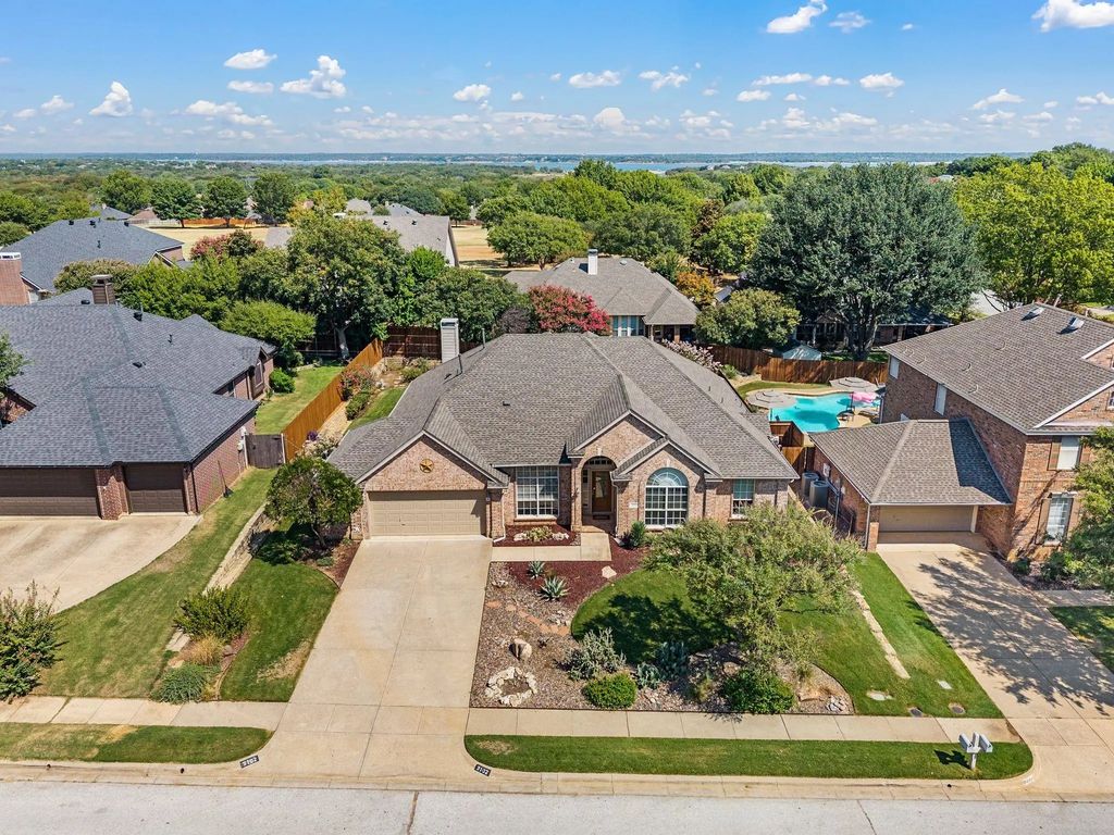 3102 Lake Park Drive, Grapevine