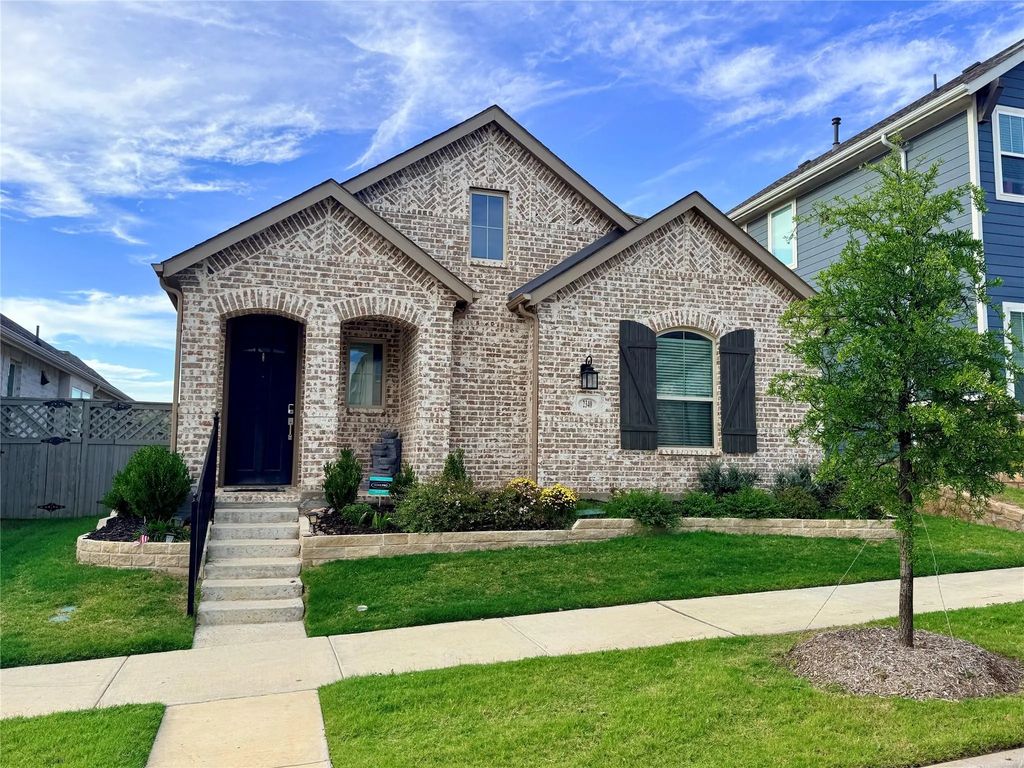 2340 Gray Drive, Northlake