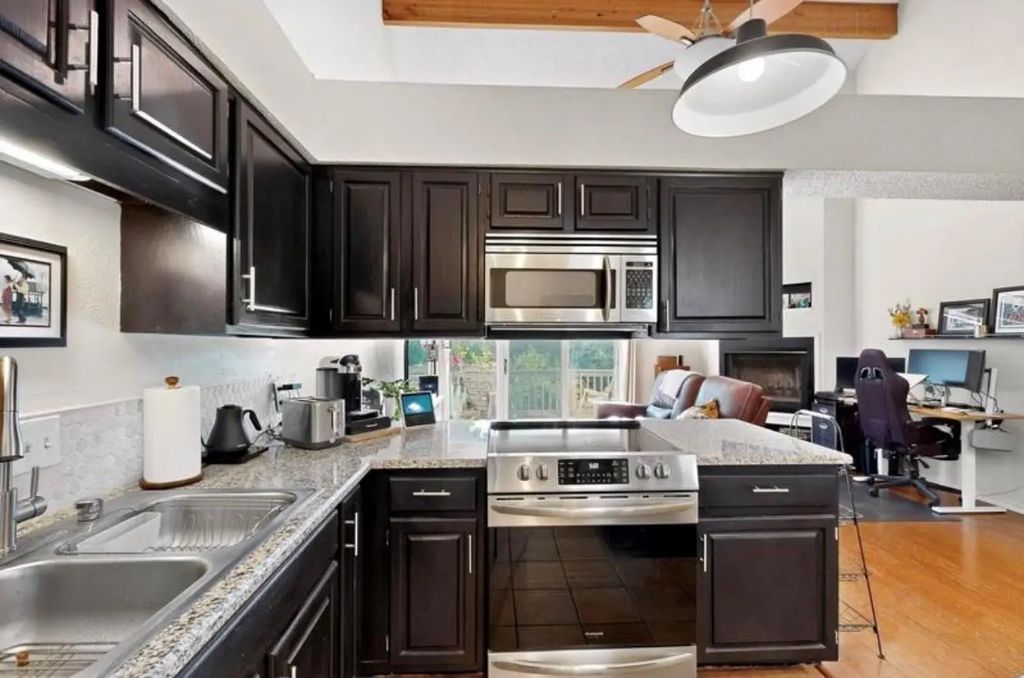 9222 Church Road 114, Dallas