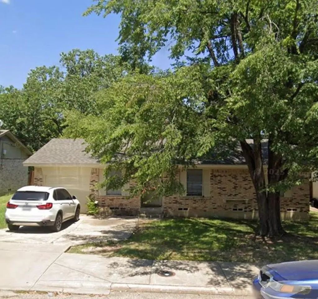 1626 Spring Lake Drive, Mesquite