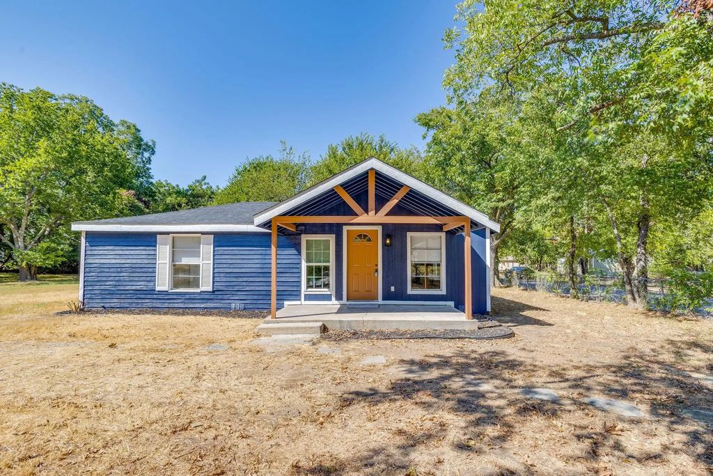 407 Ada Street, Cleburne