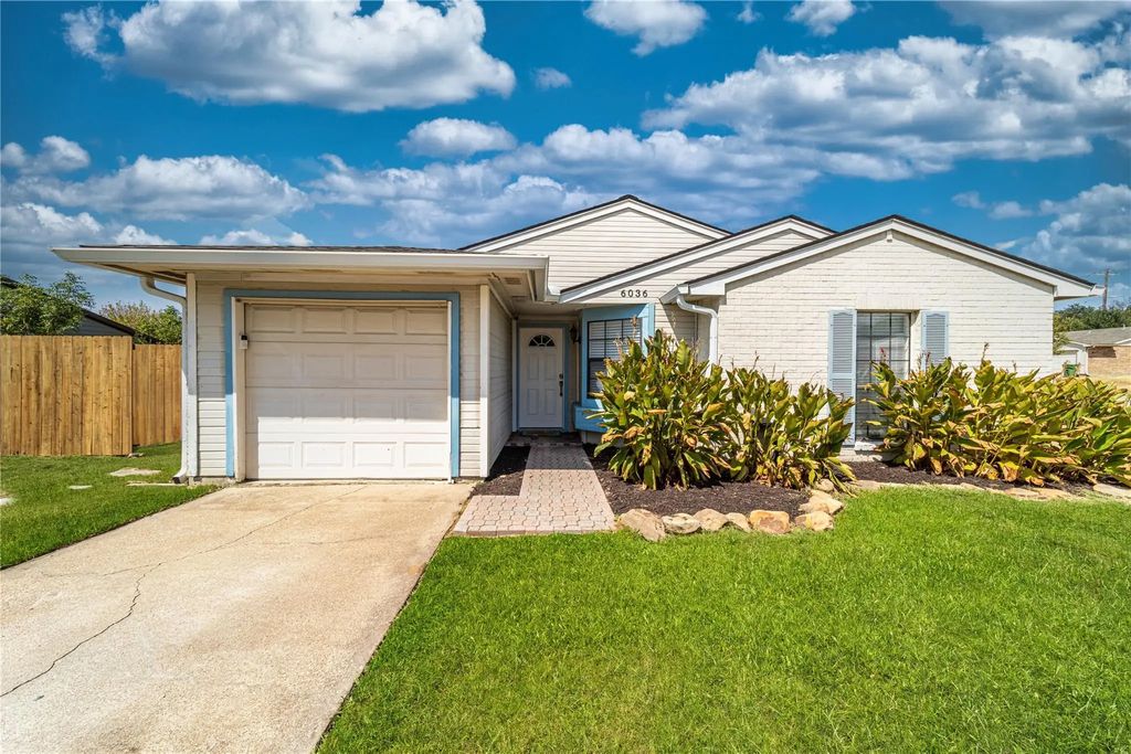 6036 Bogard Drive, The Colony