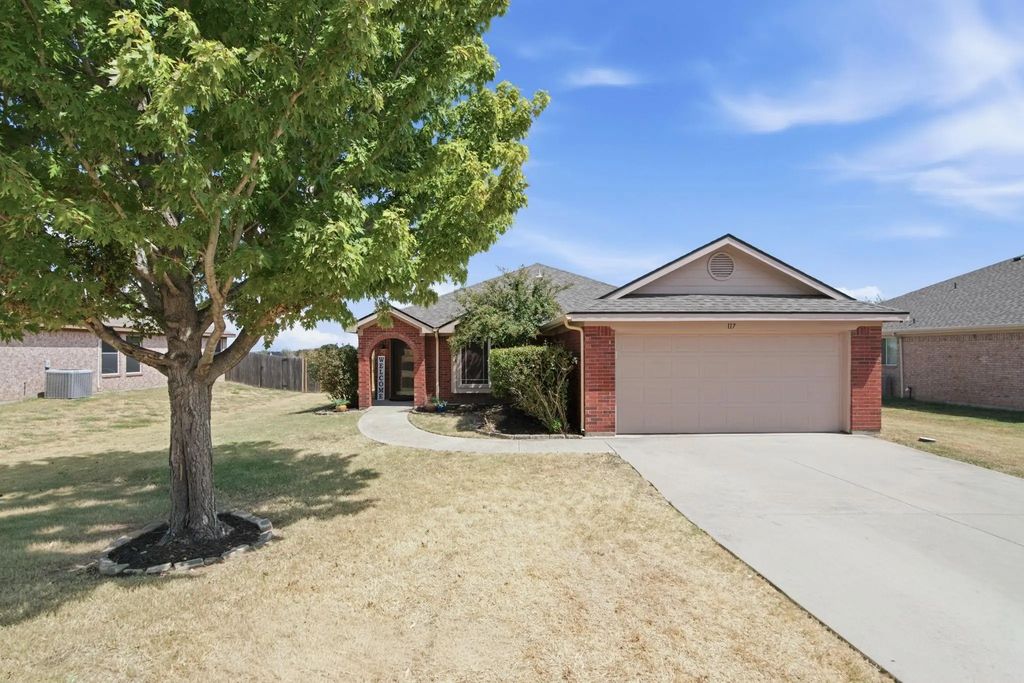 117 Timber Cross Court, Azle