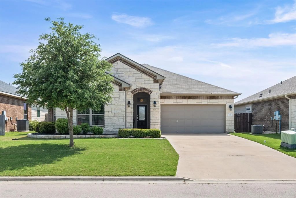 815 Cross Drive, Temple