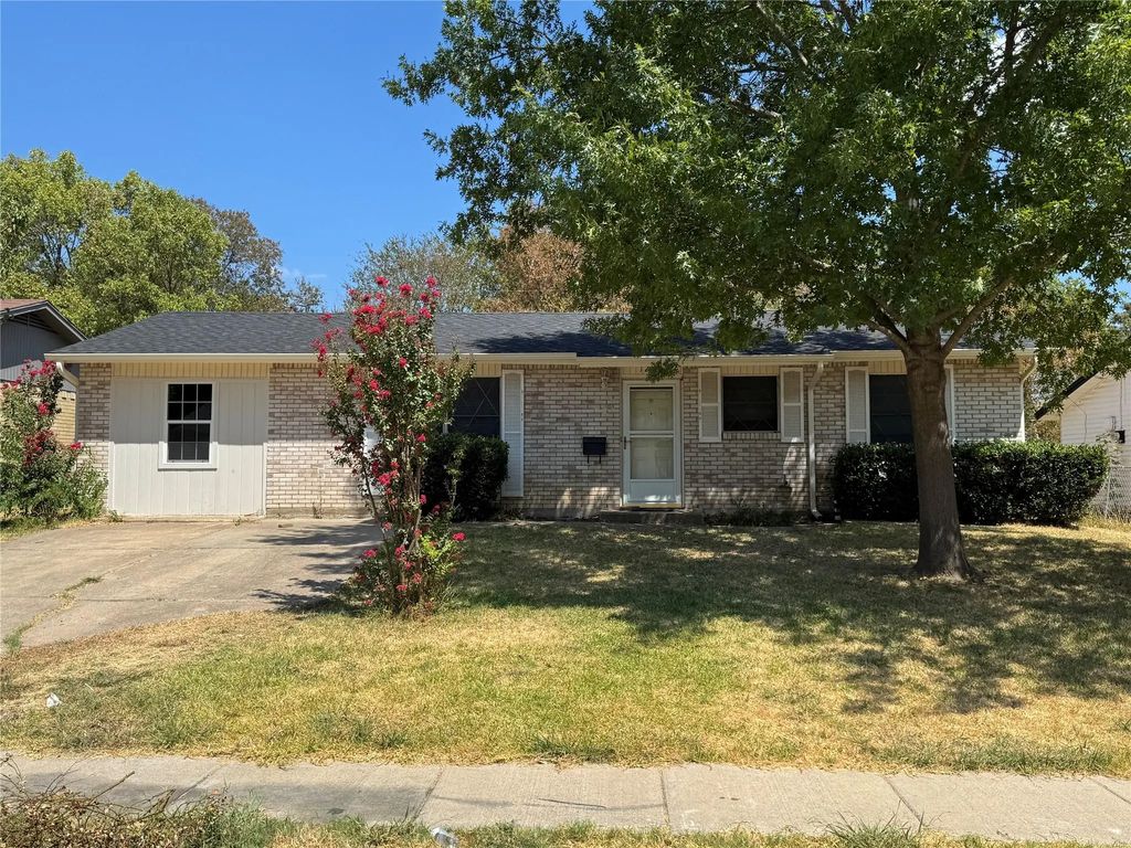 1229 Greenbrier Drive, Mesquite