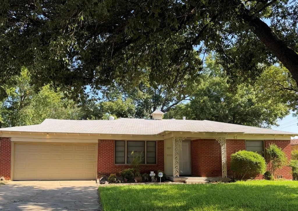 6829 Hightower Street, Fort Worth