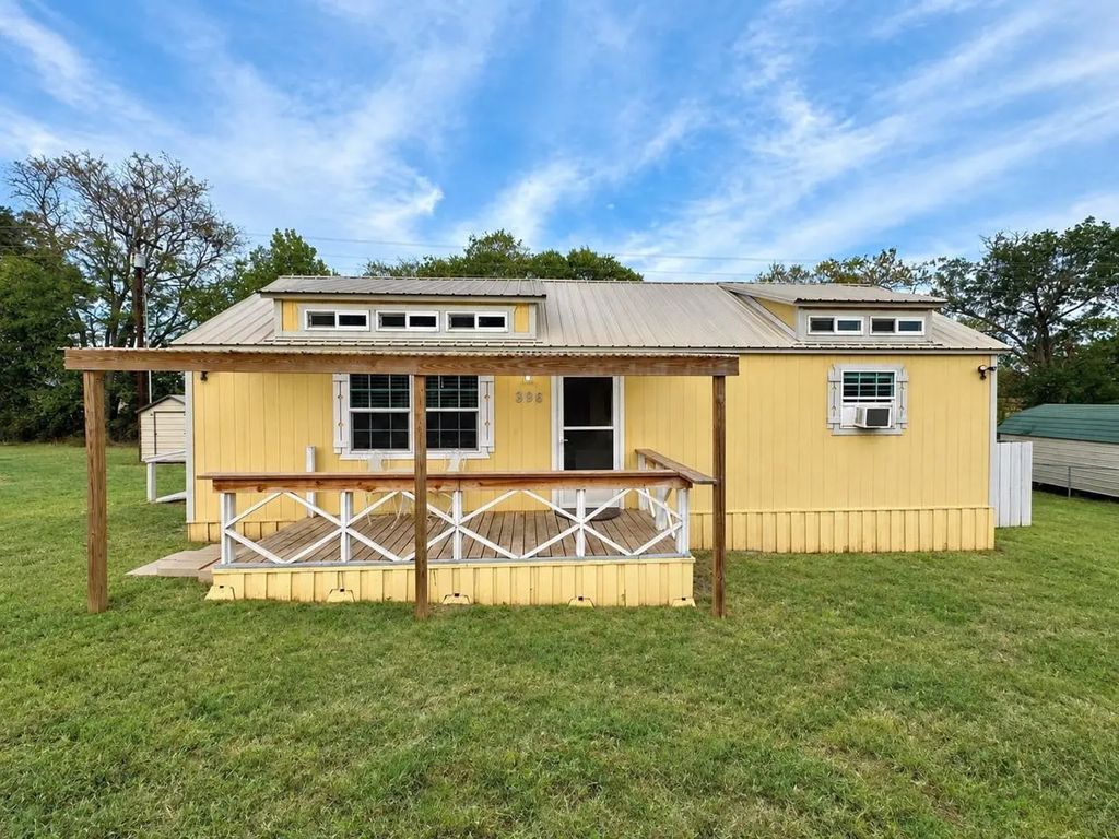 396 Concho, Quitman