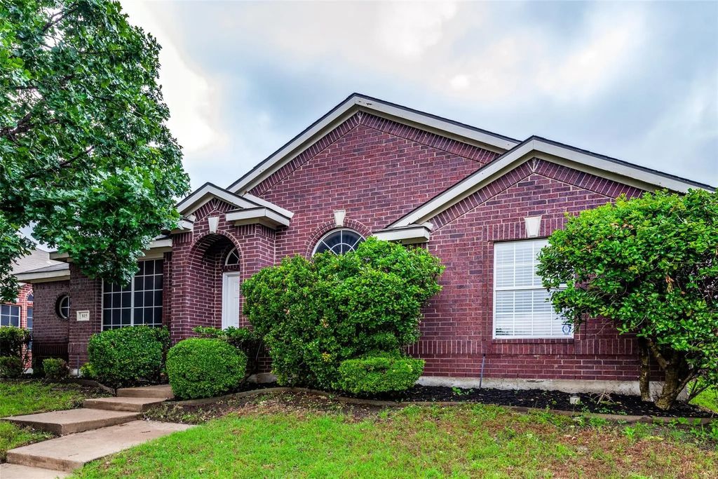 815 Bonnie Court, Allen