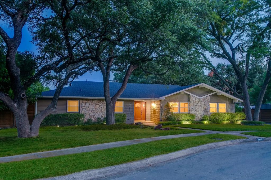 3918 Royal Palms Court, Dallas