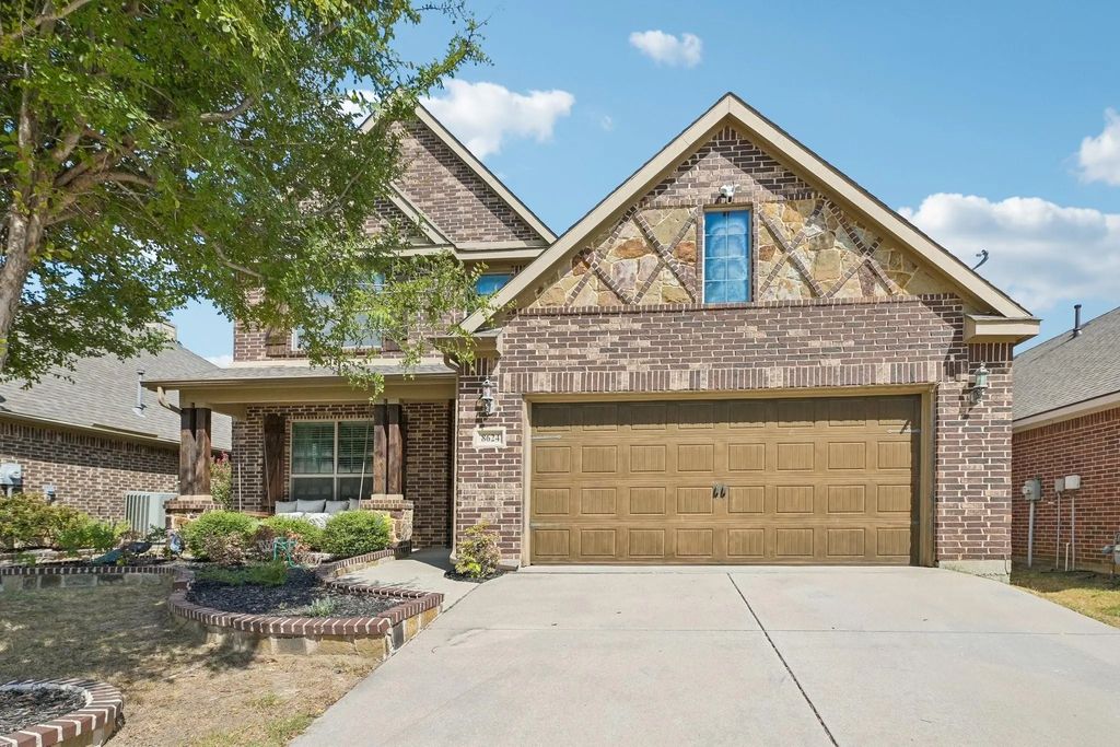 8624 Tribute Lane, Fort Worth