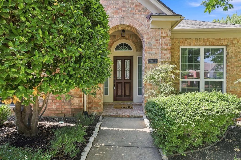 3617 Mackenzie Lane, Richardson