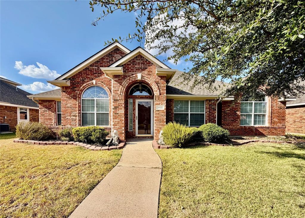 4611 Harvest Lane, Sachse