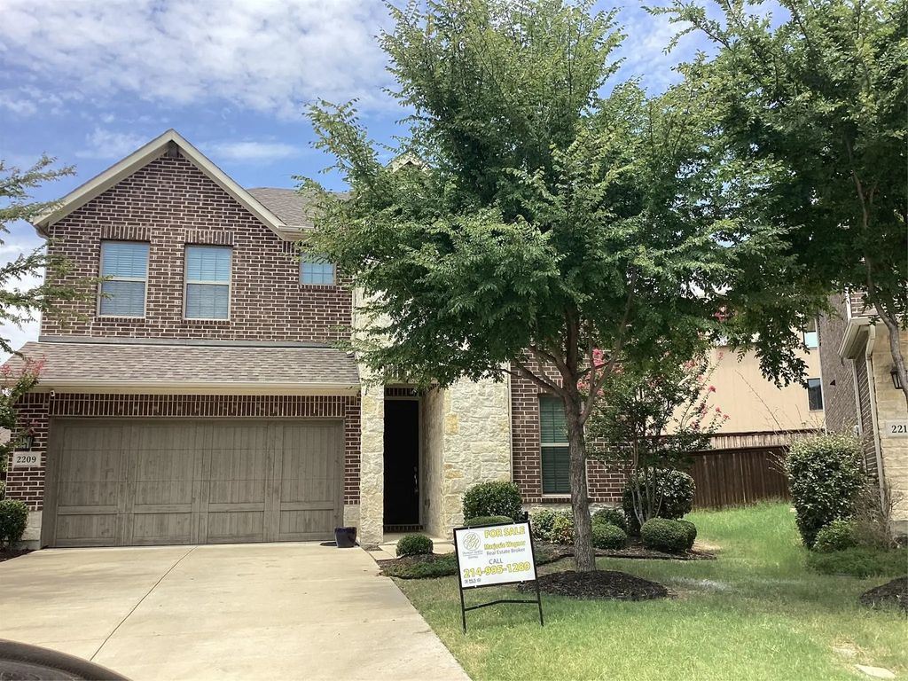 2209 Madison, Carrollton