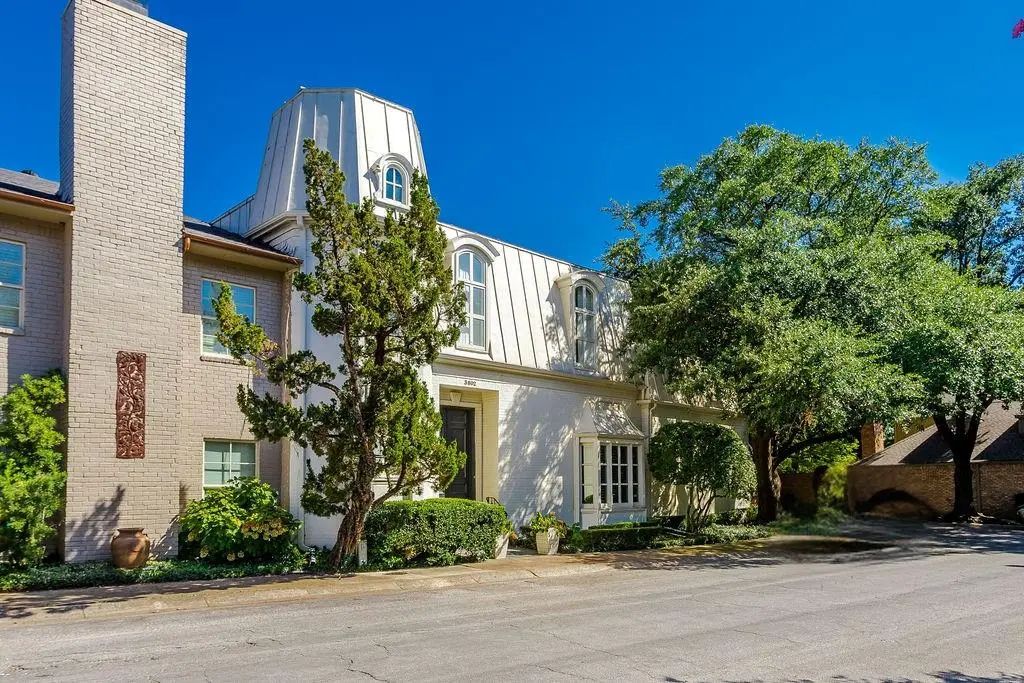 3802 S Versailles Avenue, Dallas