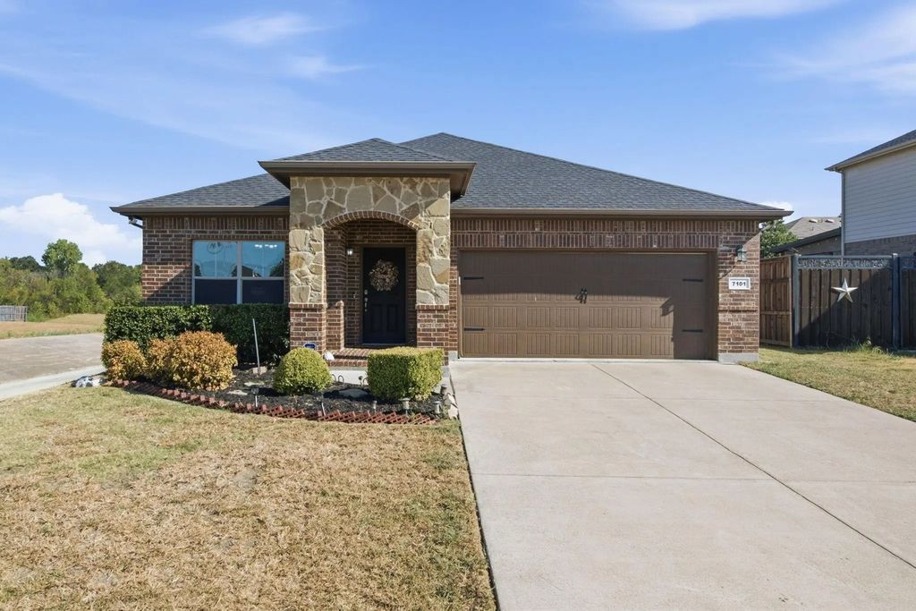 7101 Creighton Court, Fort Worth