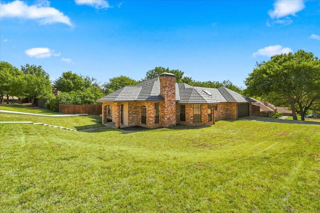8712 Lake Country Drive, Fort Worth