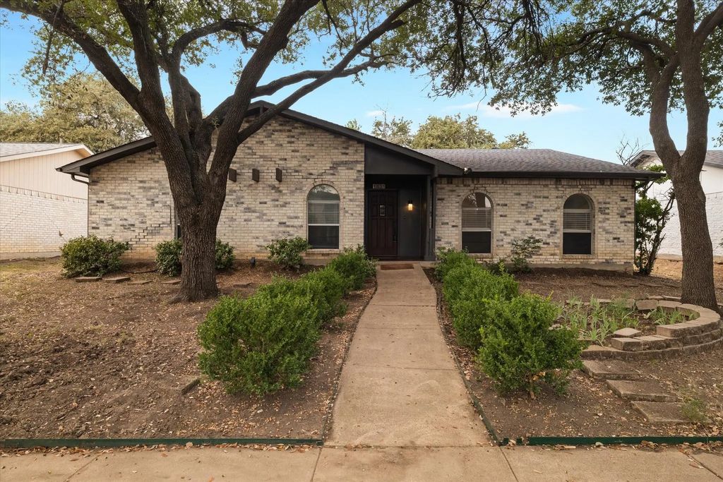 1831 Chamberlain Drive, Carrollton