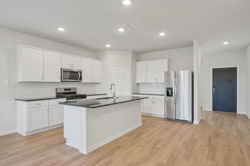 2104 Longchamp Lane, Seagoville