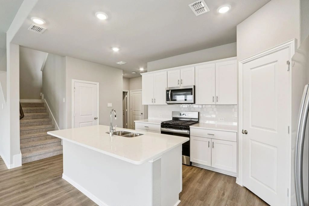 1582 Coldwater Way, Crandall