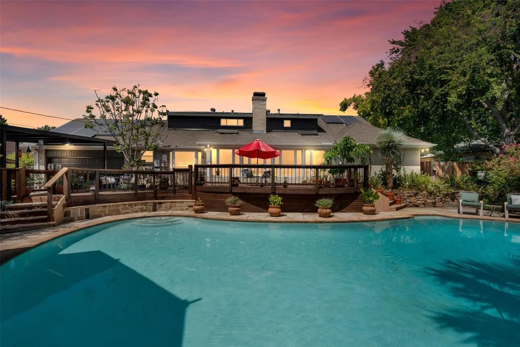 13666 Peyton Drive, Dallas
