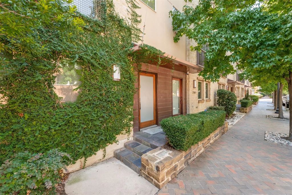 2315 Clark Street, Dallas