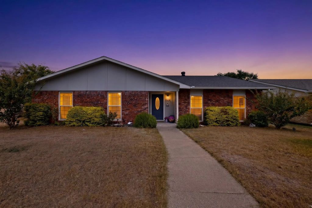 2809 Silverdale Lane, Garland