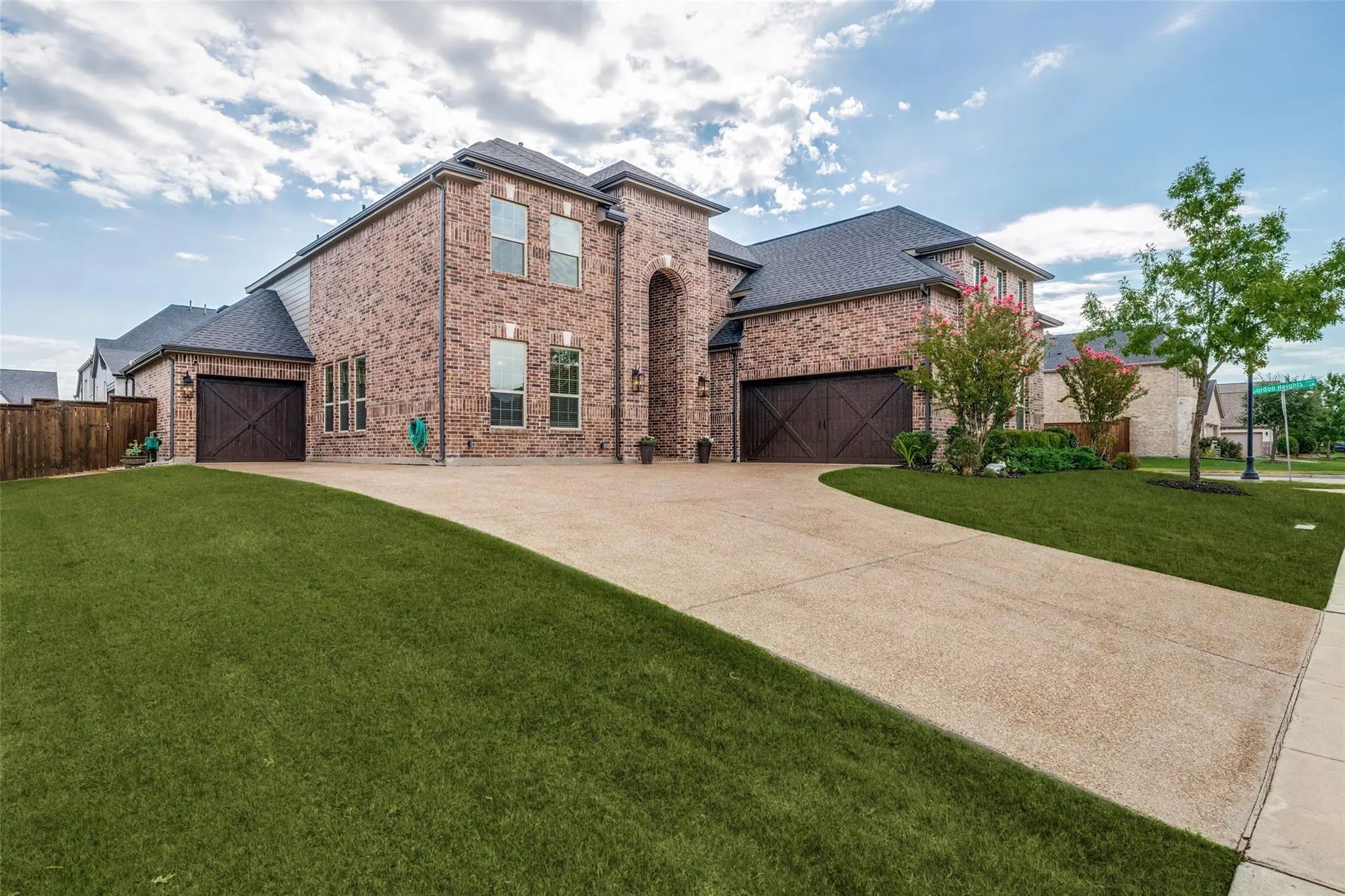 Photo of Listing #21381717