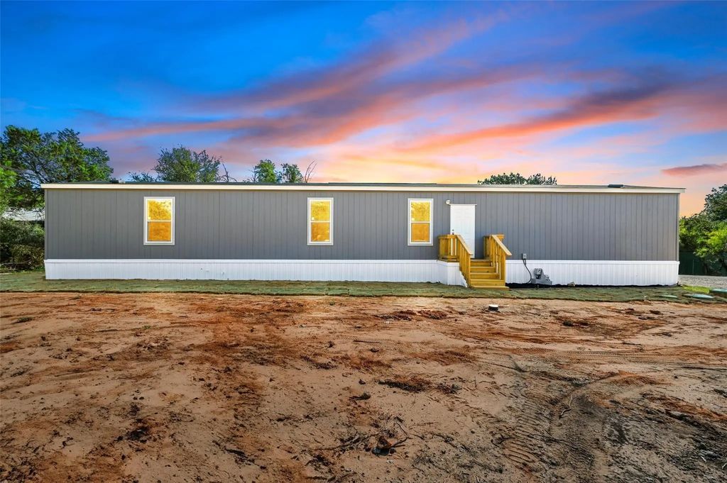 2722 Cypress Street, Granbury