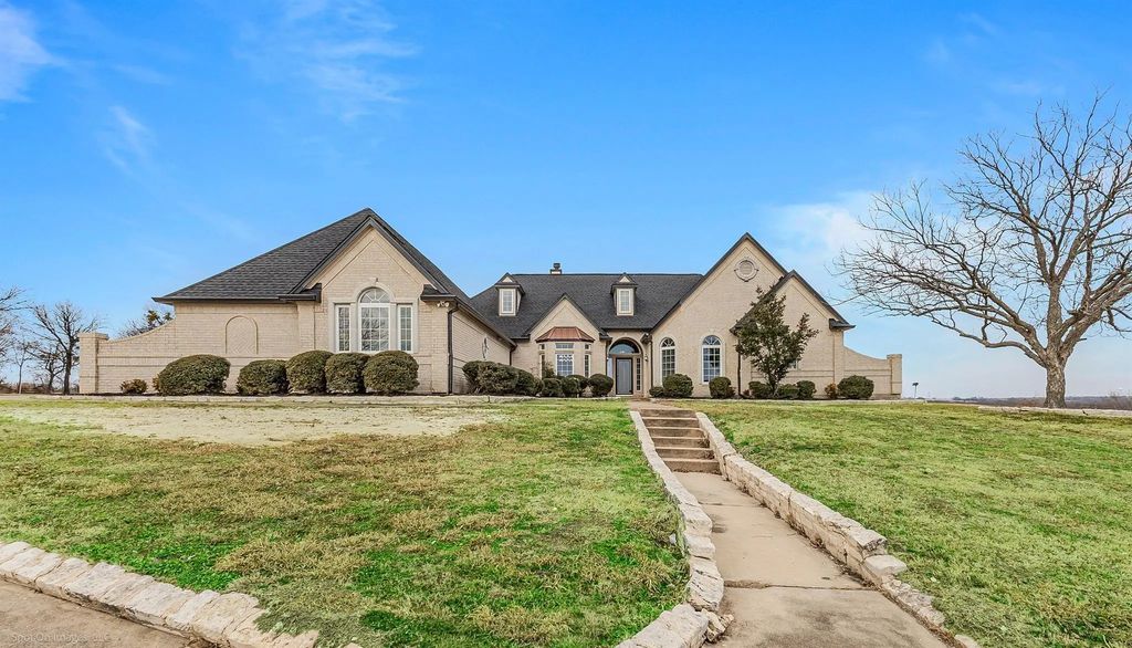 15183 Valley View, Forney