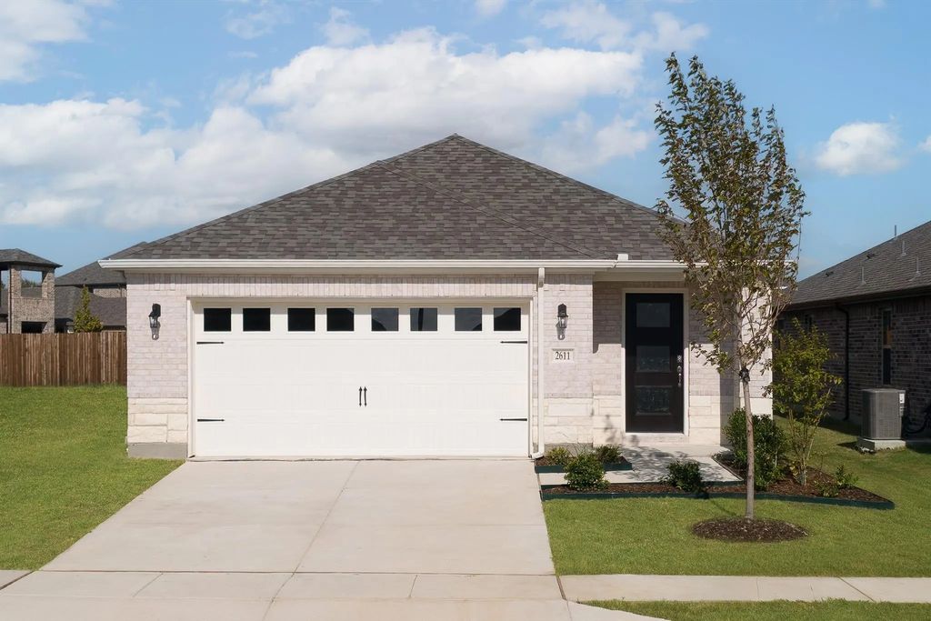 2611 Hawkins Street, Anna