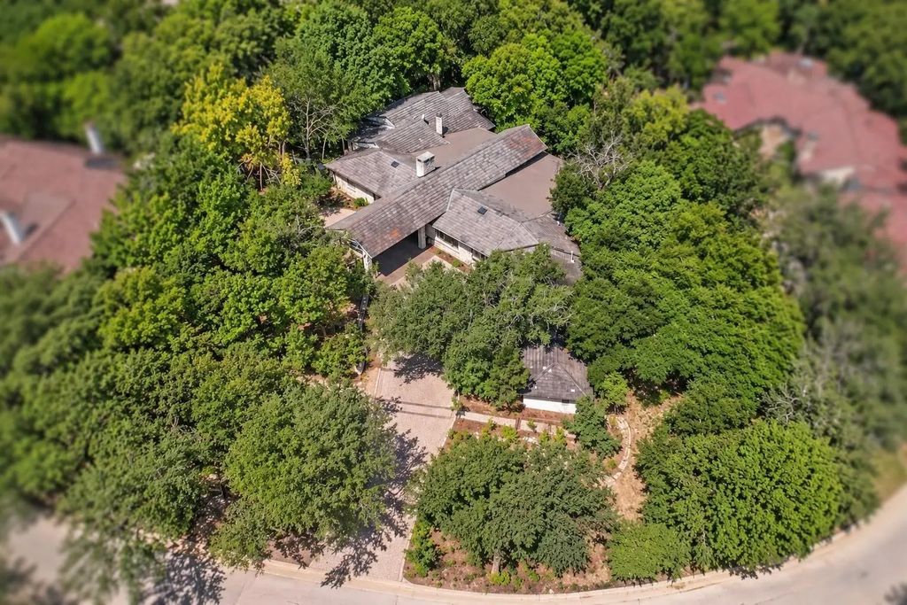 301 Crestwood Drive, Fort Worth