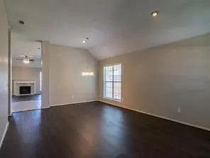 Photo of Listing #21381801