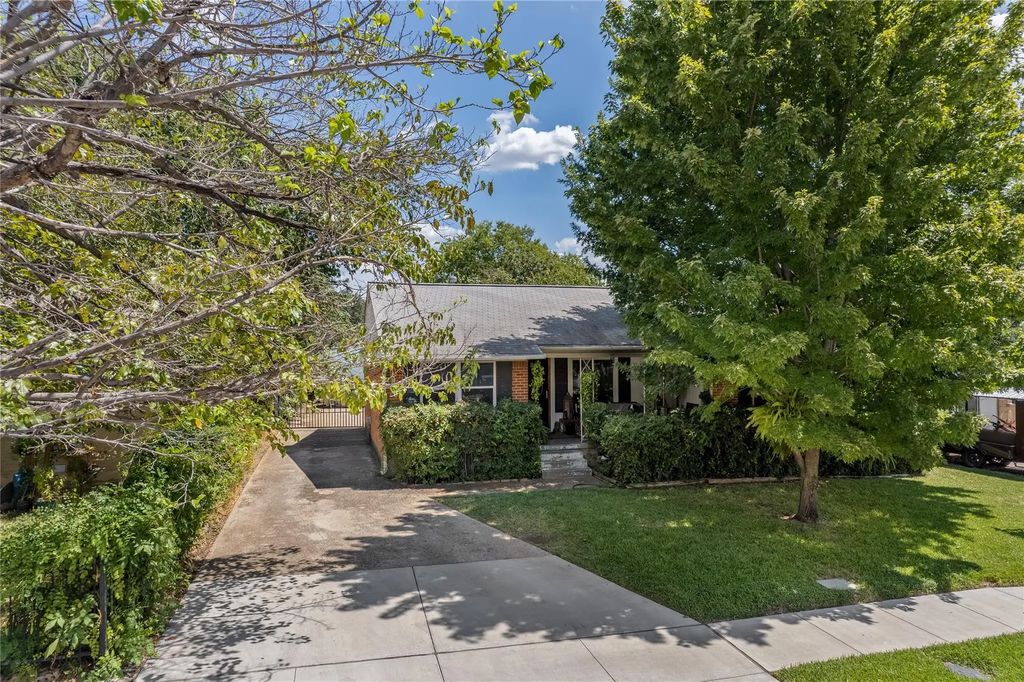 9432 Lenel, Dallas