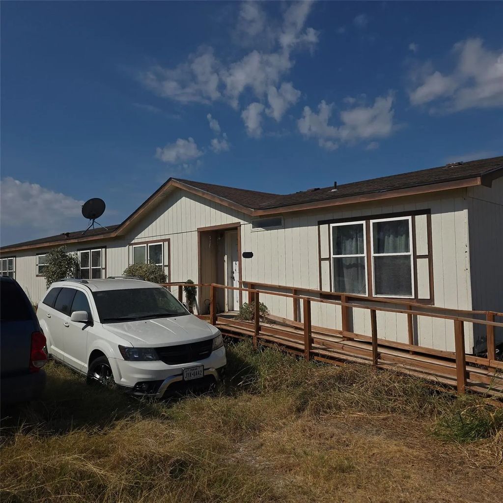 1774 N Bosley Road, Santo