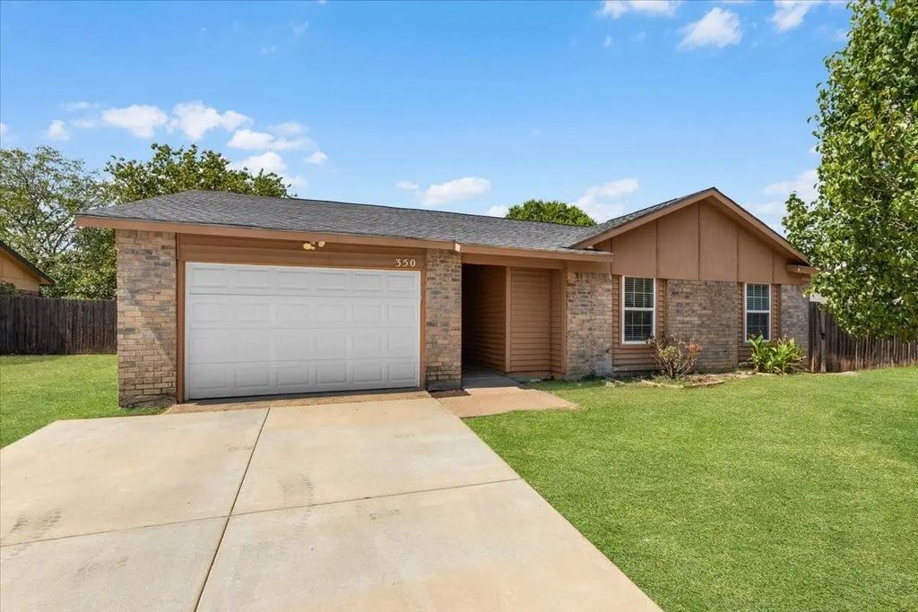 350 Ridgecrest, Saginaw