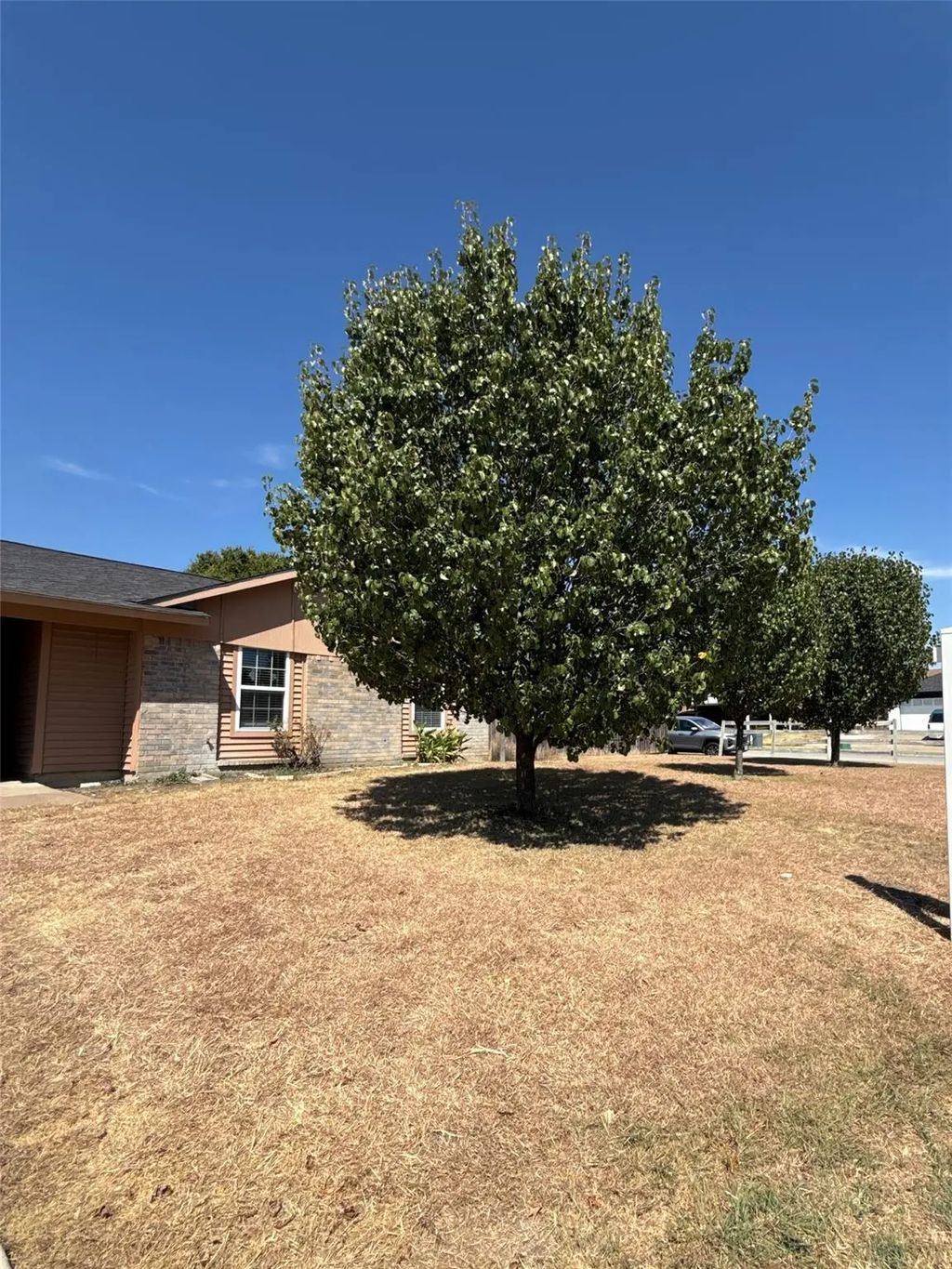 350 Ridgecrest, Saginaw