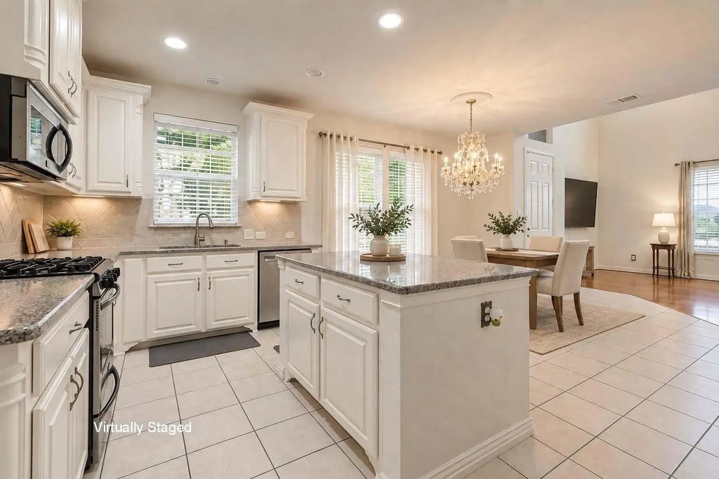 524 S Greenville Avenue, Richardson