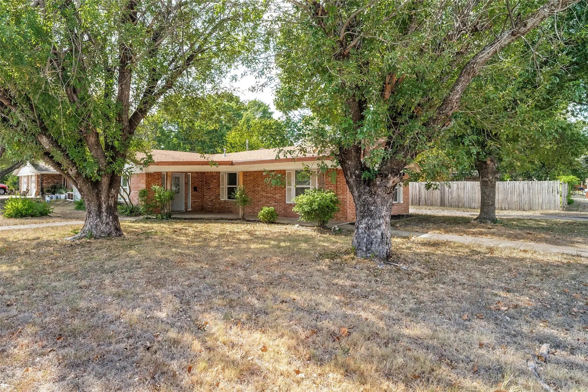 Photo of Listing #21381978