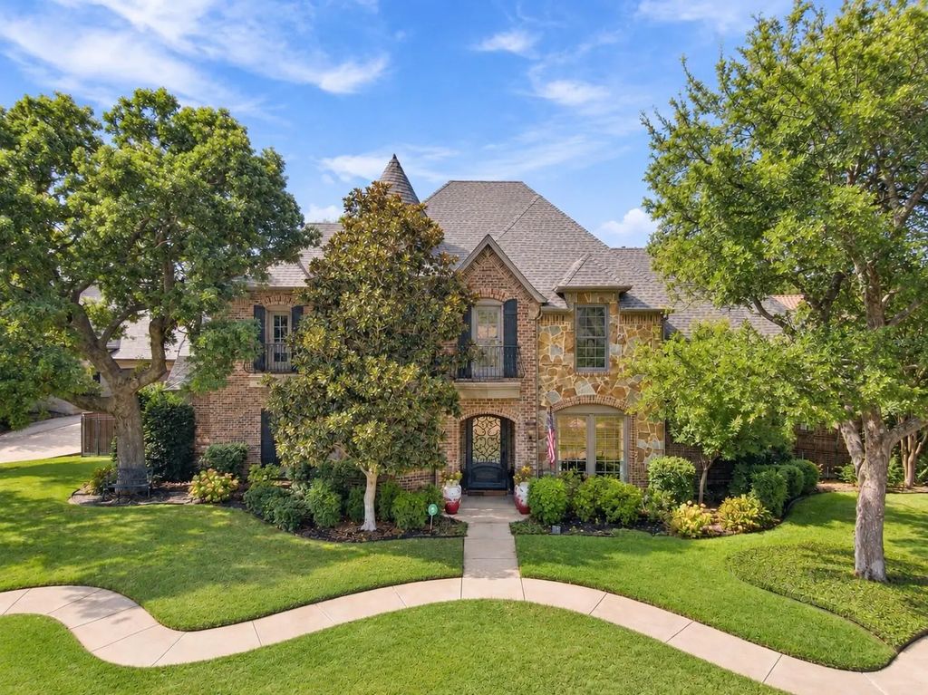1407 Long And Winding Road, Mansfield