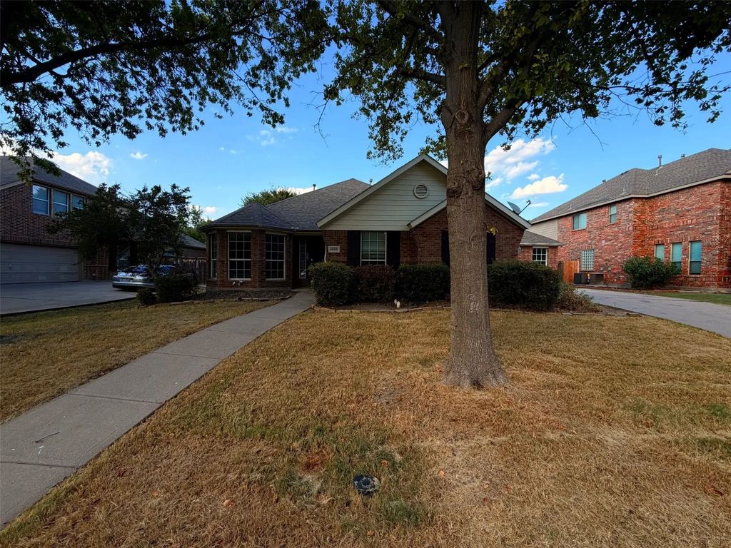 1009 Spinnaker Drive, Forney
