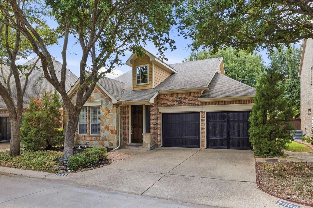 2508 Waters Edge Lane, Fort Worth