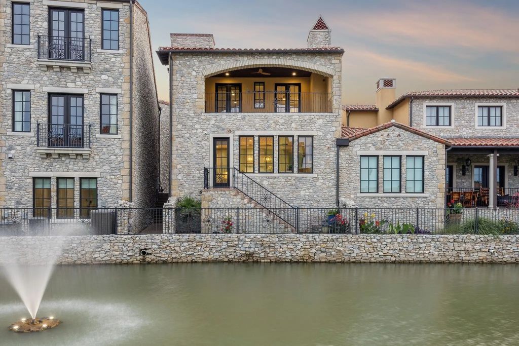 24 Comillas Drive, Westlake