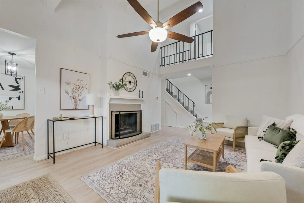 7492 E Northwest Highway 143, Dallas